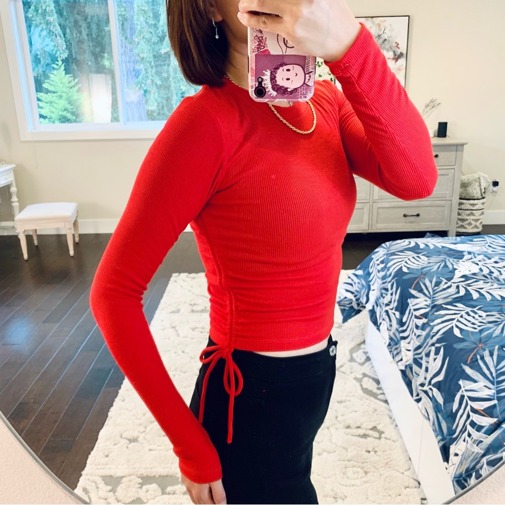 Zara Ribbed Long-sleeves Top In Red